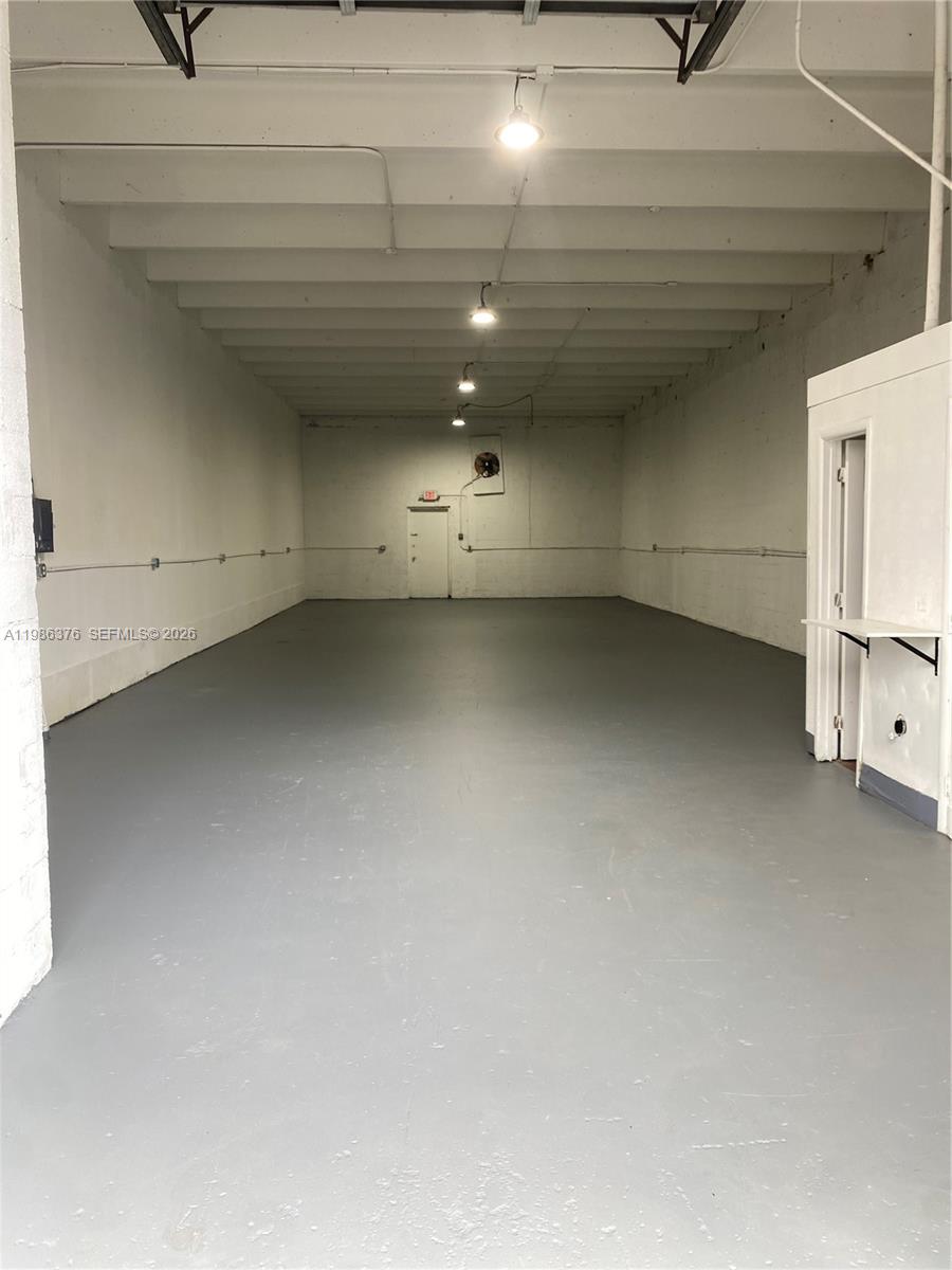   /   кв.футов $ 2026-03-20 0 Фото