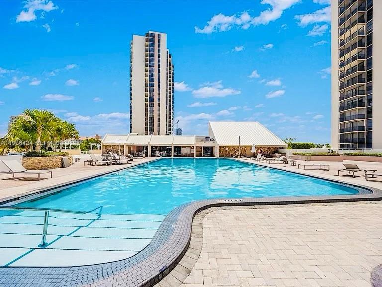 Photo of 20301 Country Club Dr  #1023, Aventura, Florida, 33180 - 