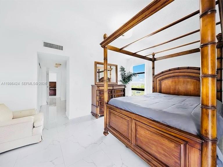 Photo of 20301 Country Club Dr  #1023, Aventura, Florida, 33180 - 