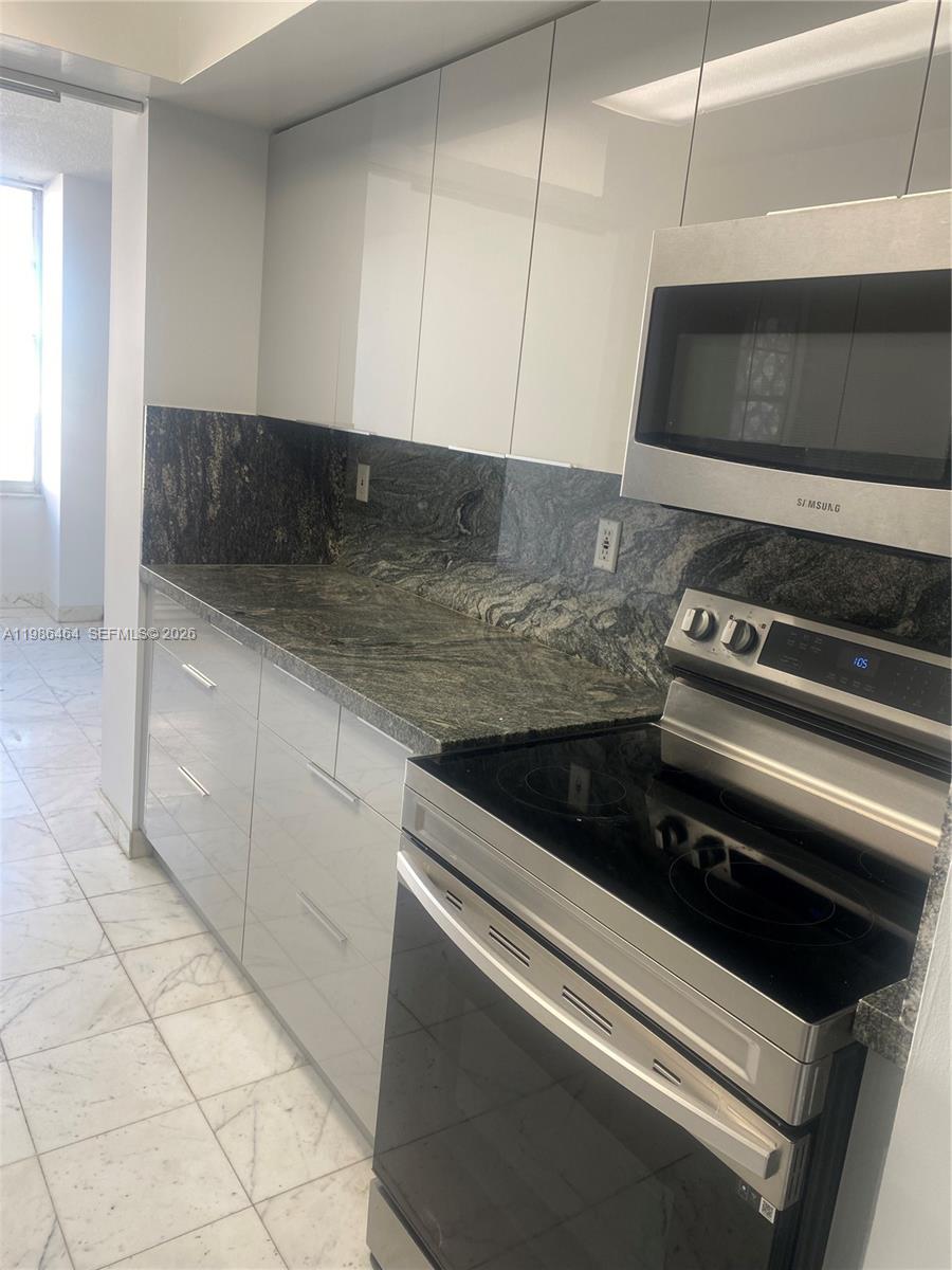 1206 1 / 2 938 sq. ft. $ 2026-03-20 0 Photo