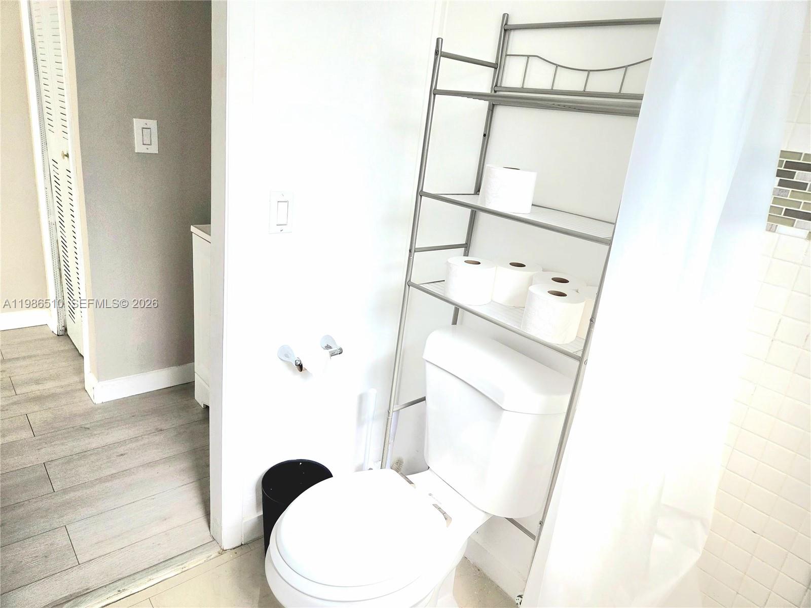 100 1 / 2 883 sq. ft. $ 2026-03-20 0 Photo