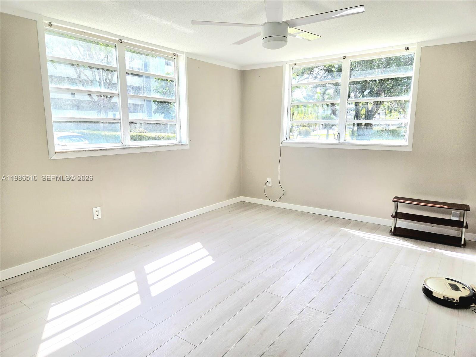 100 1 / 2 883 sq. ft. $ 2026-03-20 0 Photo