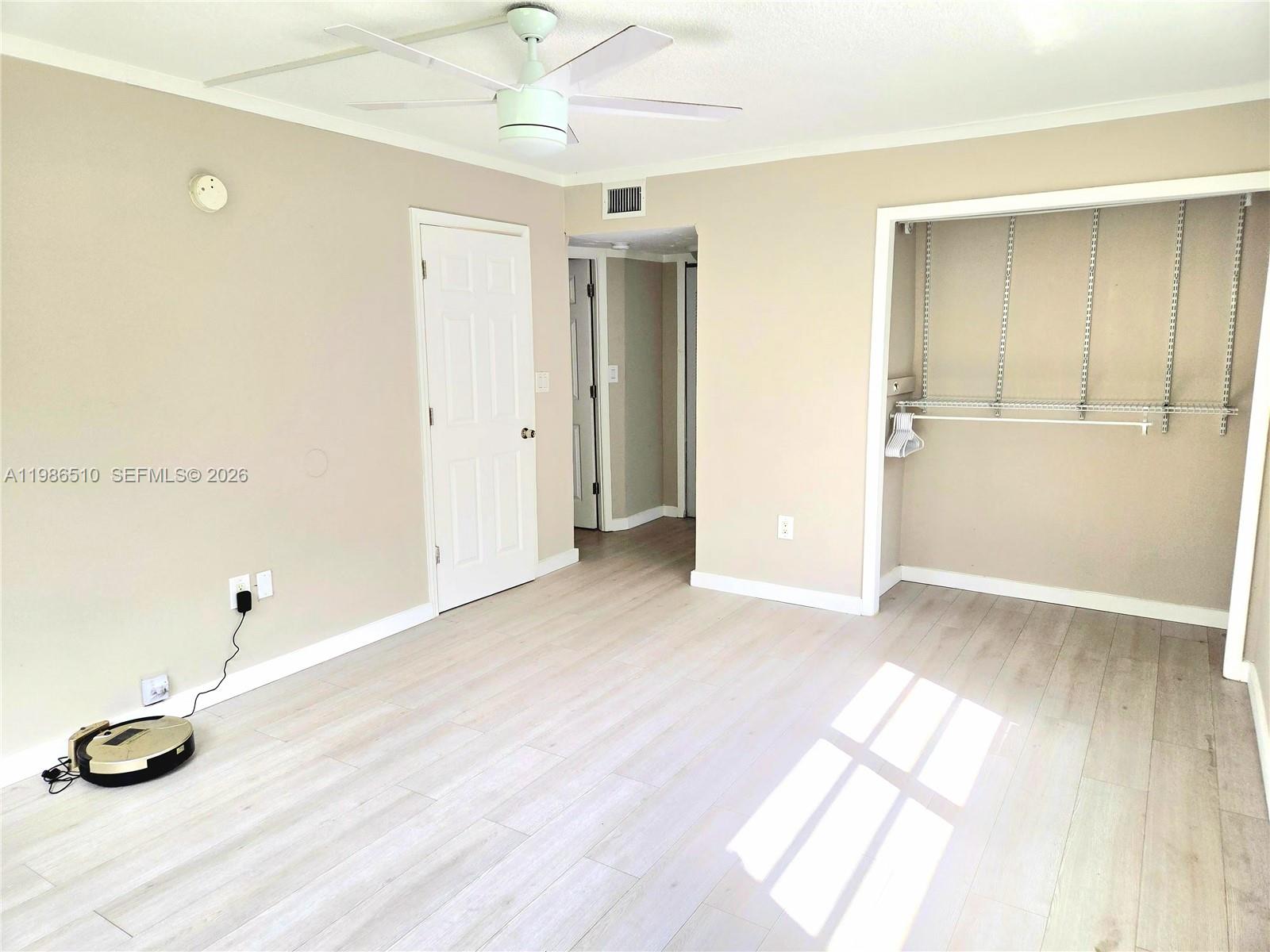 100 1 / 2 883 sq. ft. $ 2026-03-20 0 Photo