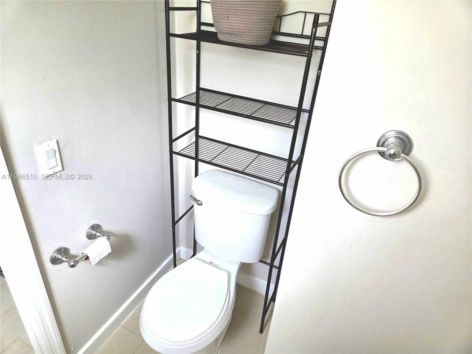 100 1 / 2 883 sq. ft. $ 2026-03-20 0 Photo