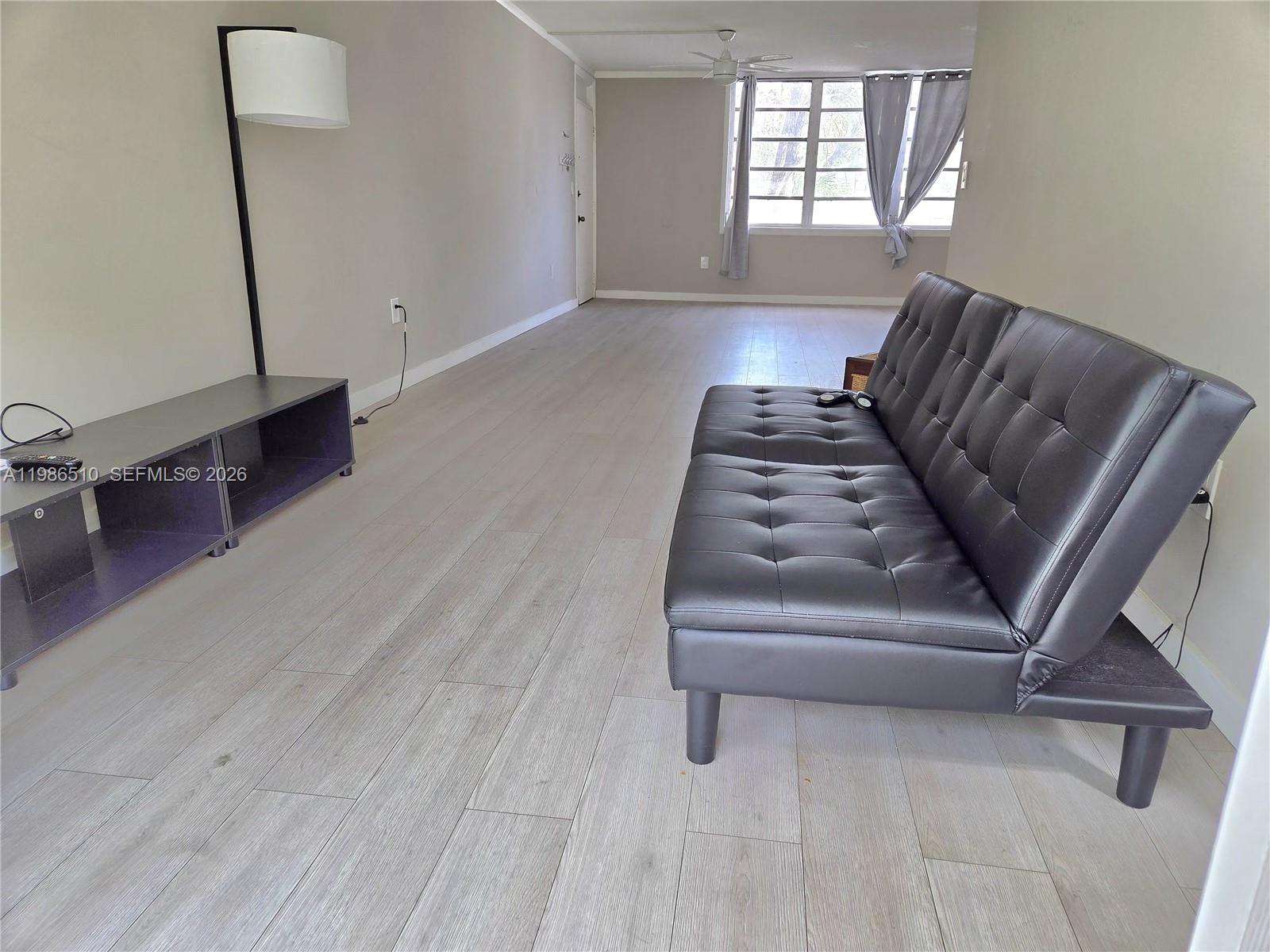 100 1 / 2 883 sq. ft. $ 2026-03-20 0 Photo