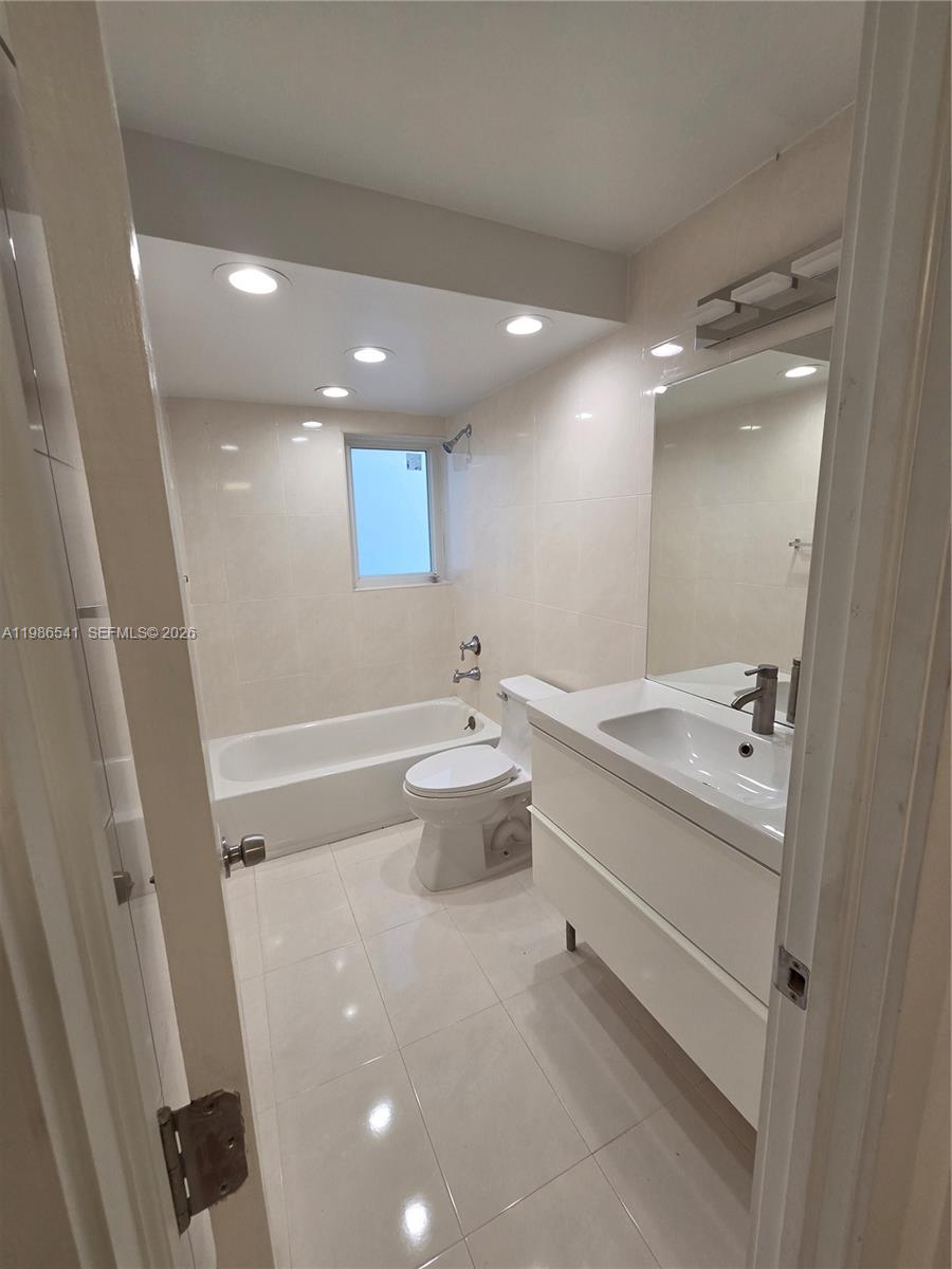 Photo of 620 12th Ave  #101, Hallandale Beach, Florida, 33009 - 