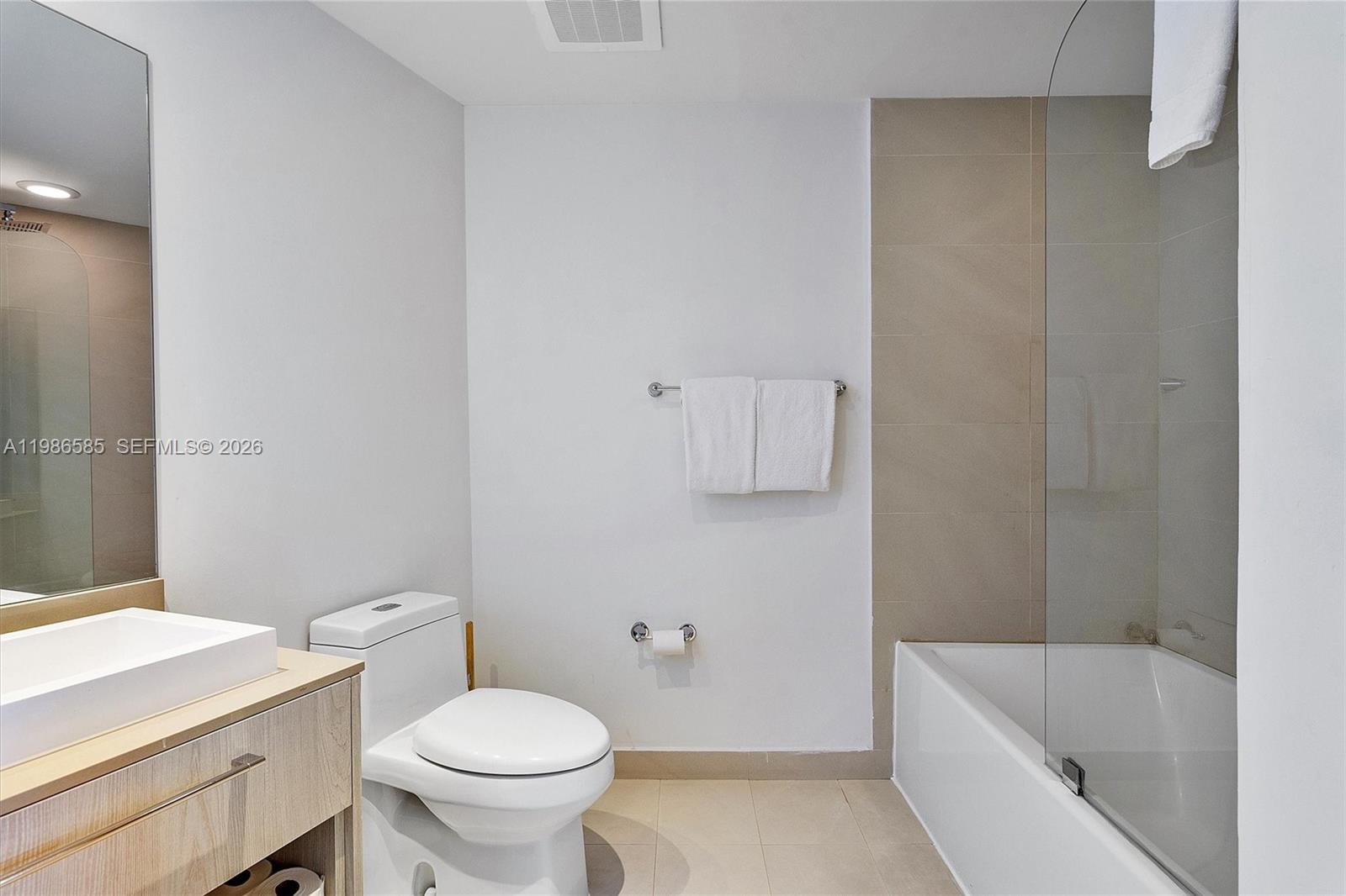 See details 3209 1 / 1 841 sq. ft. $ 2026-03-20 0 Photo