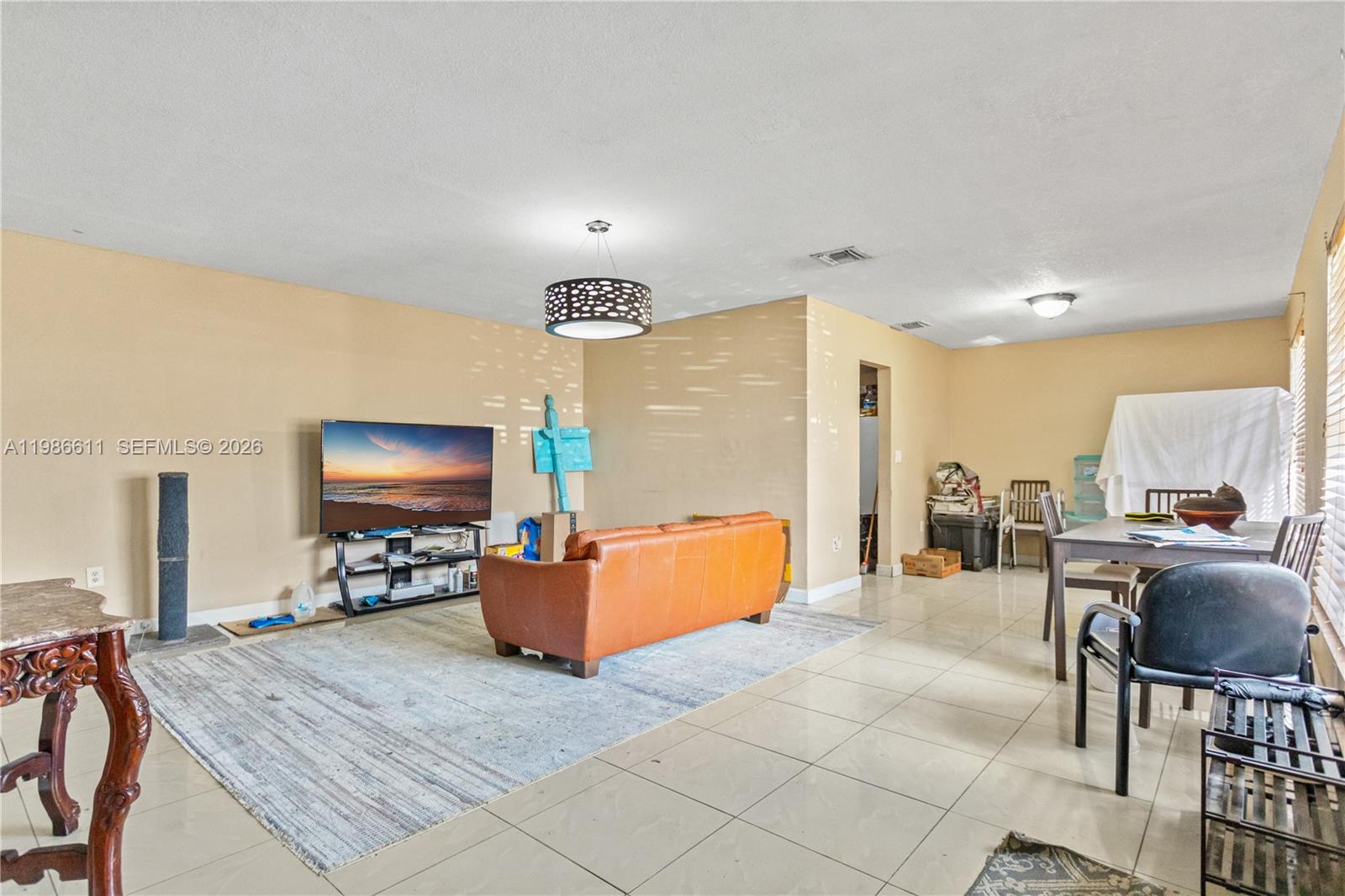   /  2590 кв.футов $ 2026-03-20 0 Фото