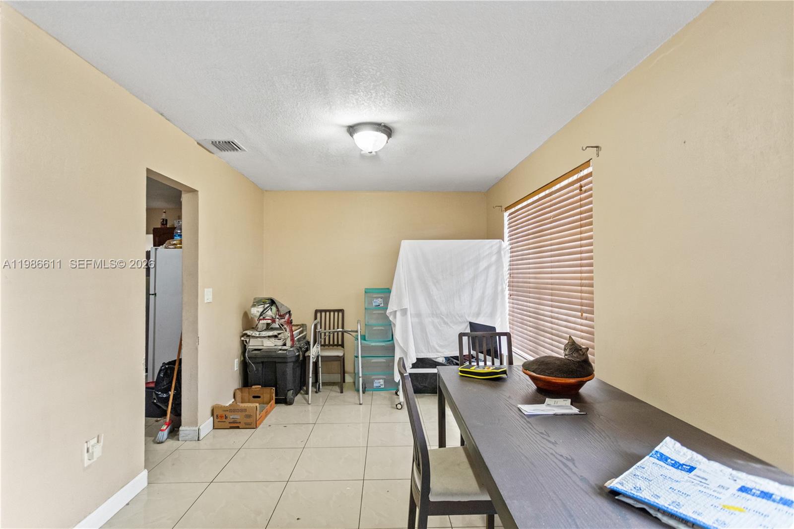   /  2590 кв.футов $ 2026-03-20 0 Фото