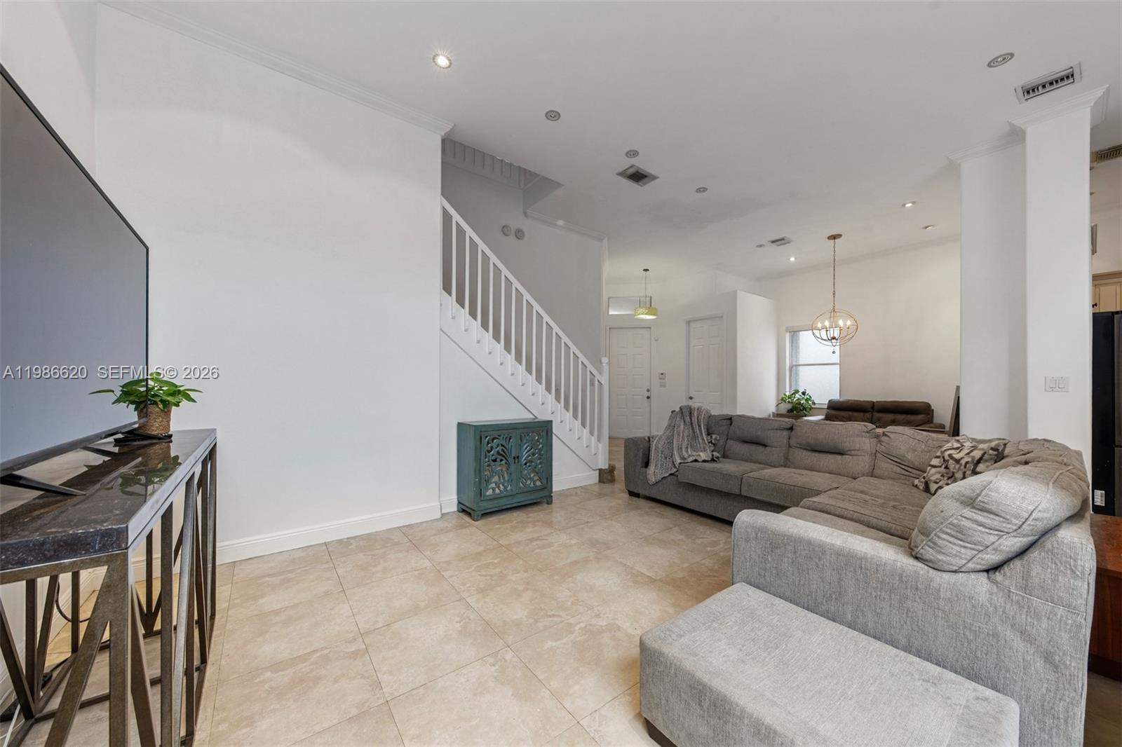 Photo of 1104 Redwood St  (1104), Hollywood, Florida, 33019 - 