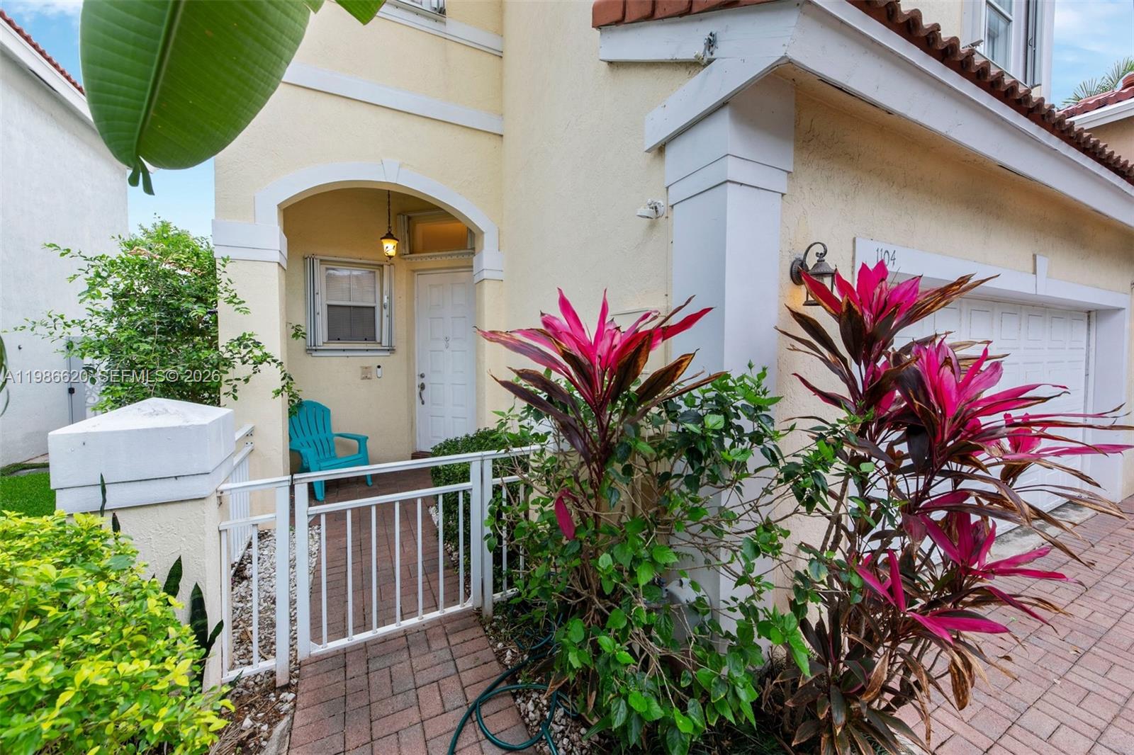 Photo of 1104 Redwood St  (1104), Hollywood, Florida, 33019 - 