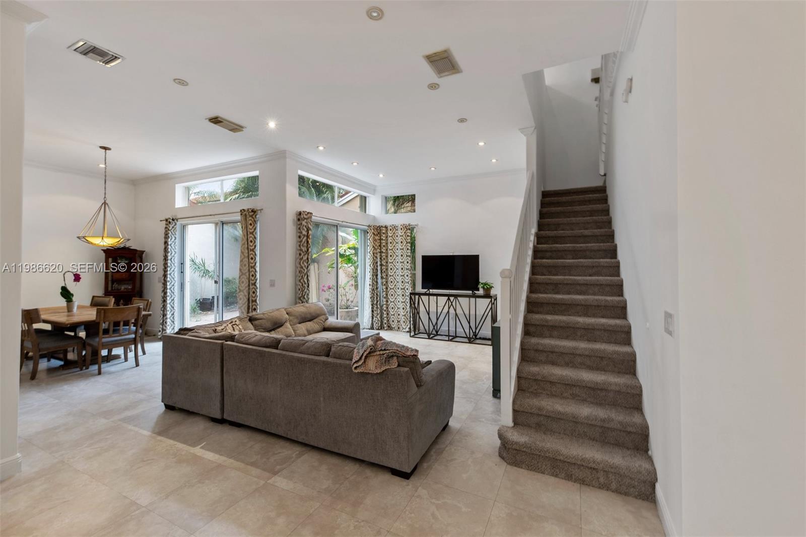 Photo of 1104 Redwood St  (1104), Hollywood, Florida, 33019 - 