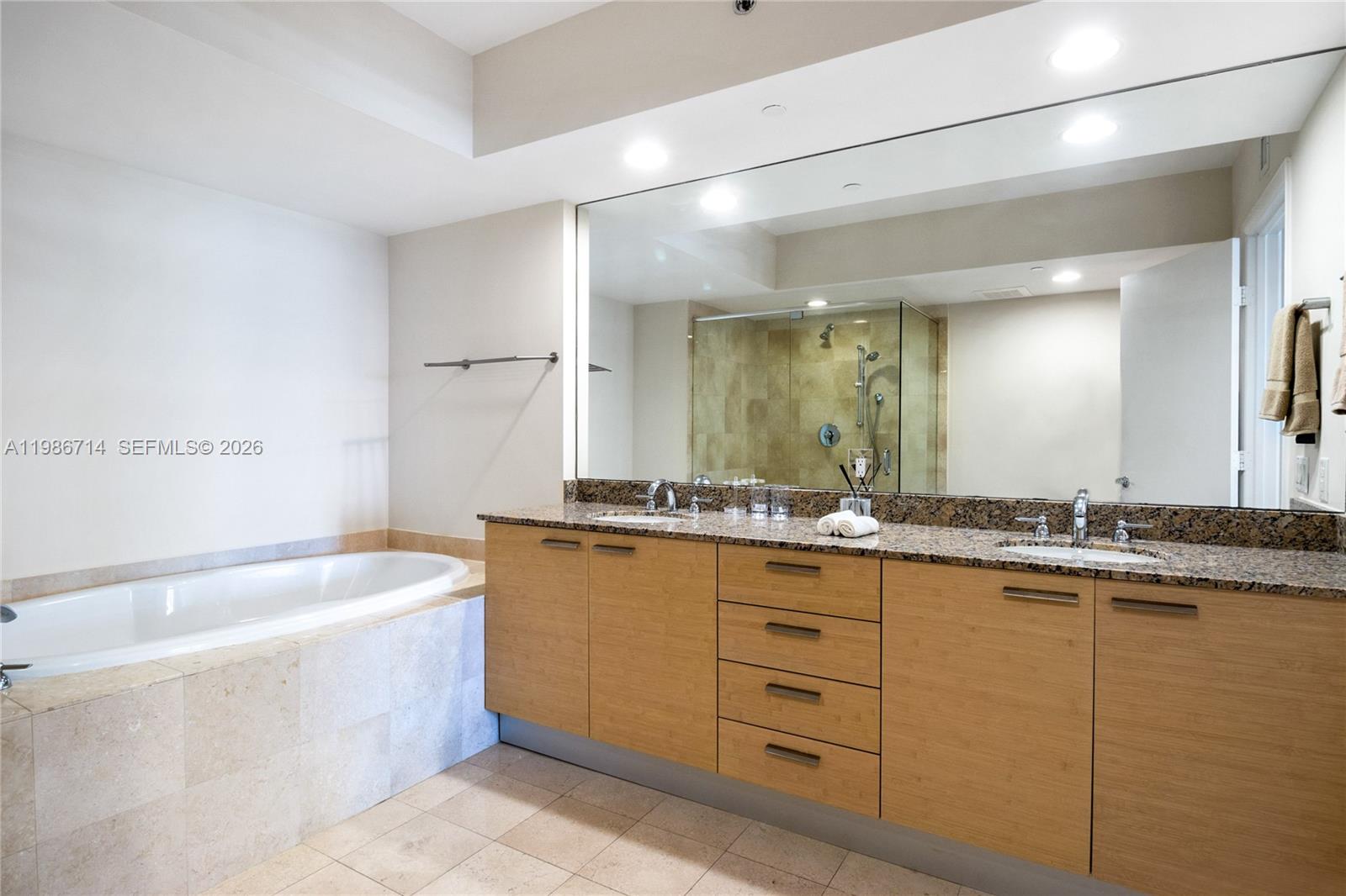 3508 2 / 2 1458 sq. ft. $ 2026-03-20 0 foto