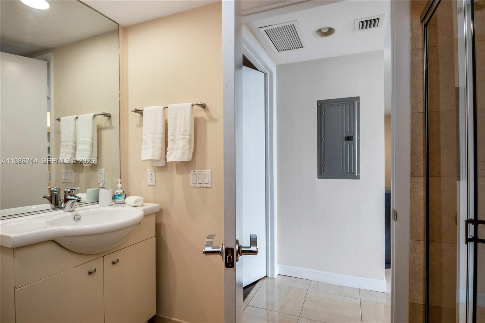 3508 2 / 2 1458 sq. ft. $ 2026-03-20 0 foto