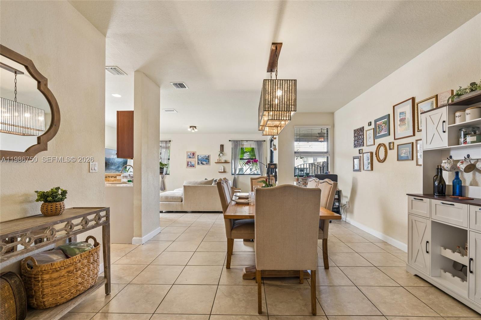 11379 3 / 3 1741 sq. ft. $ 2026-03-20 0 foto