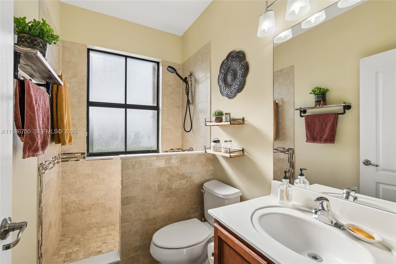 11379 3 / 3 1741 sq. ft. $ 2026-03-20 0 foto