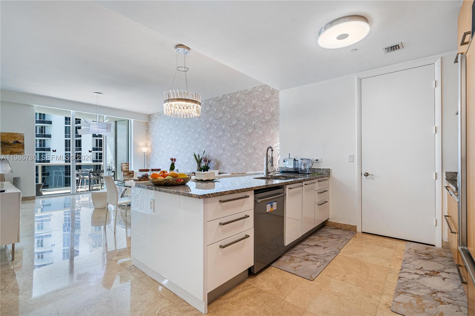 3002 3 / 4 1979 sq. ft. $ 2026-03-20 0 foto