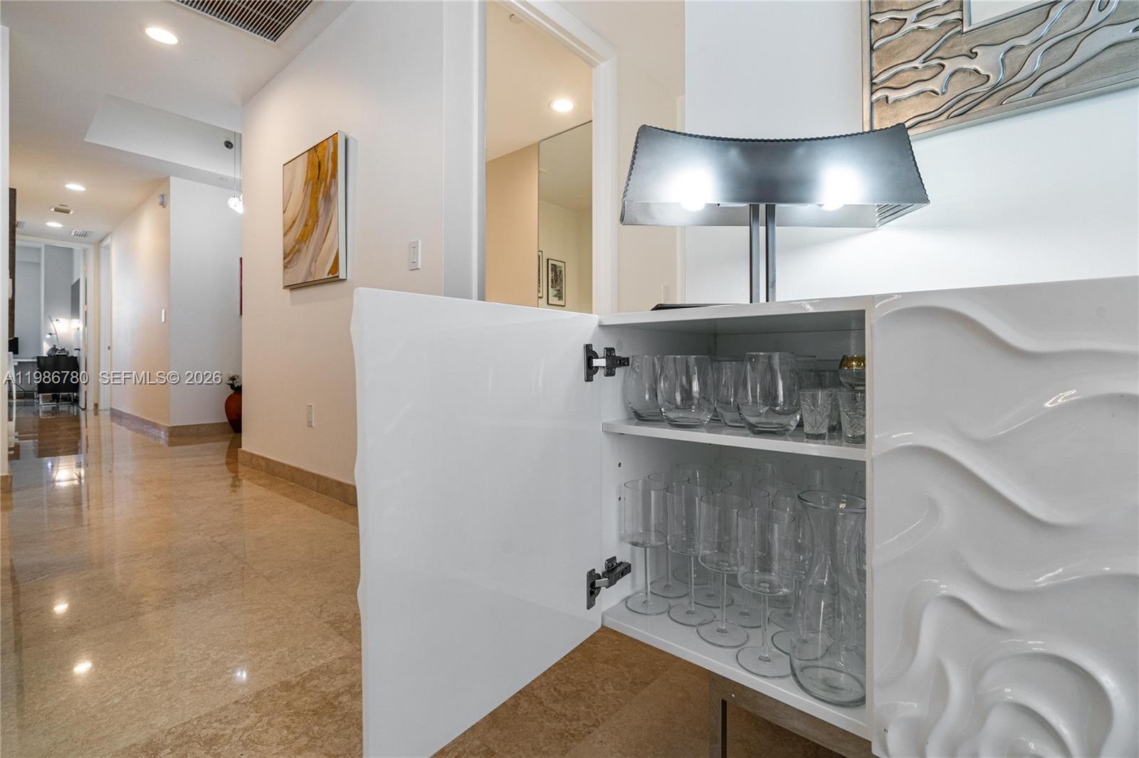 3002 3 / 4 1979 sq. ft. $ 2026-03-20 0 foto