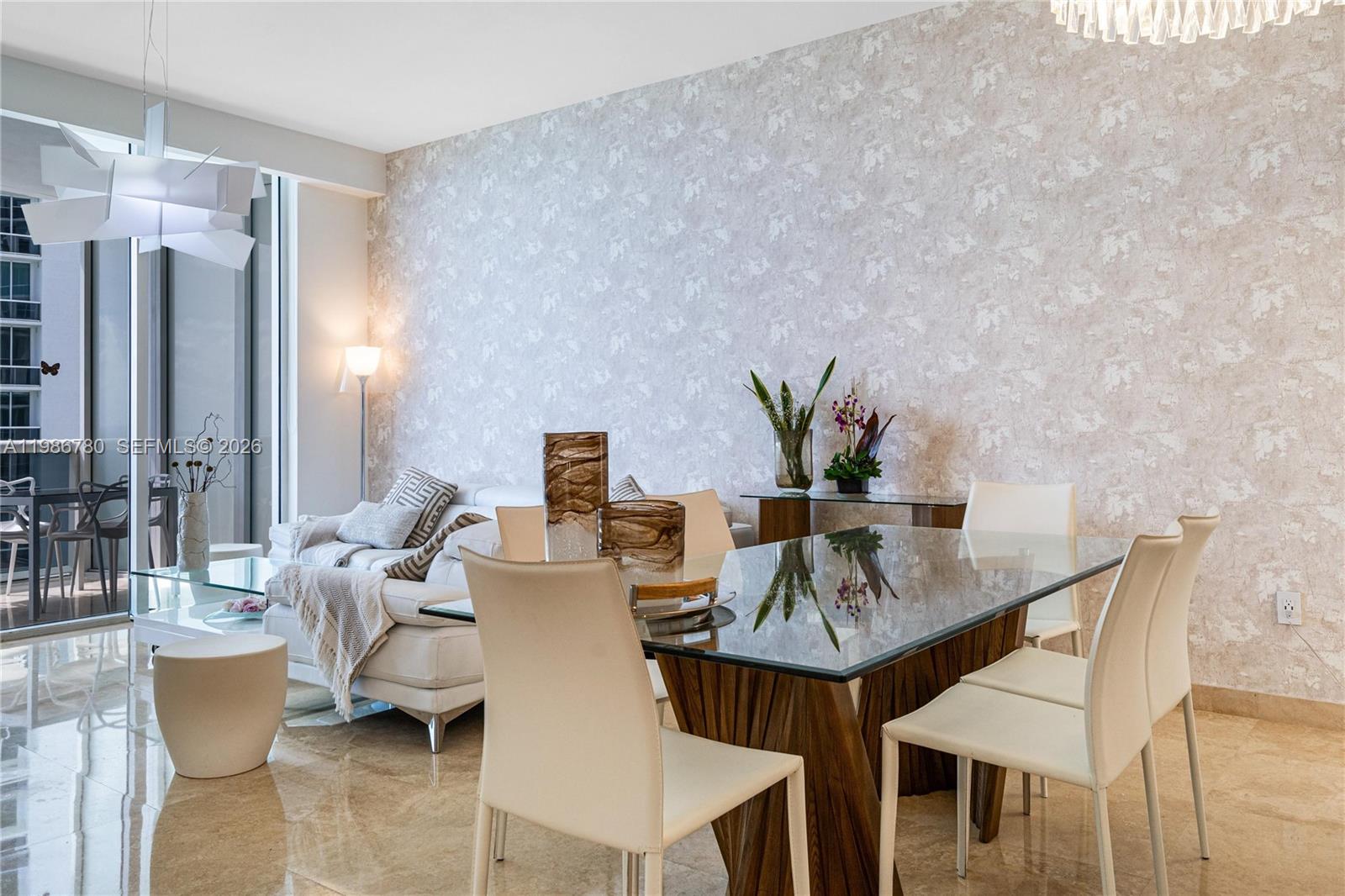 3002 3 / 4 1979 sq. ft. $ 2026-03-20 0 foto