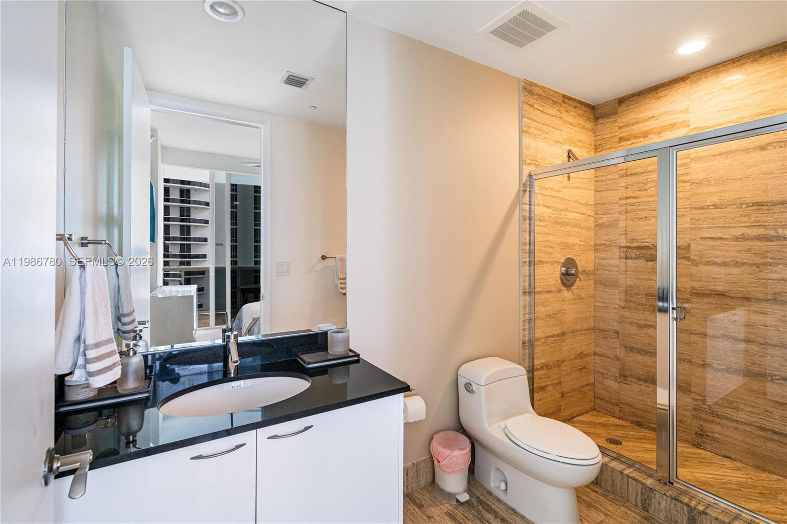 3002 3 / 4 1979 sq. ft. $ 2026-03-20 0 foto