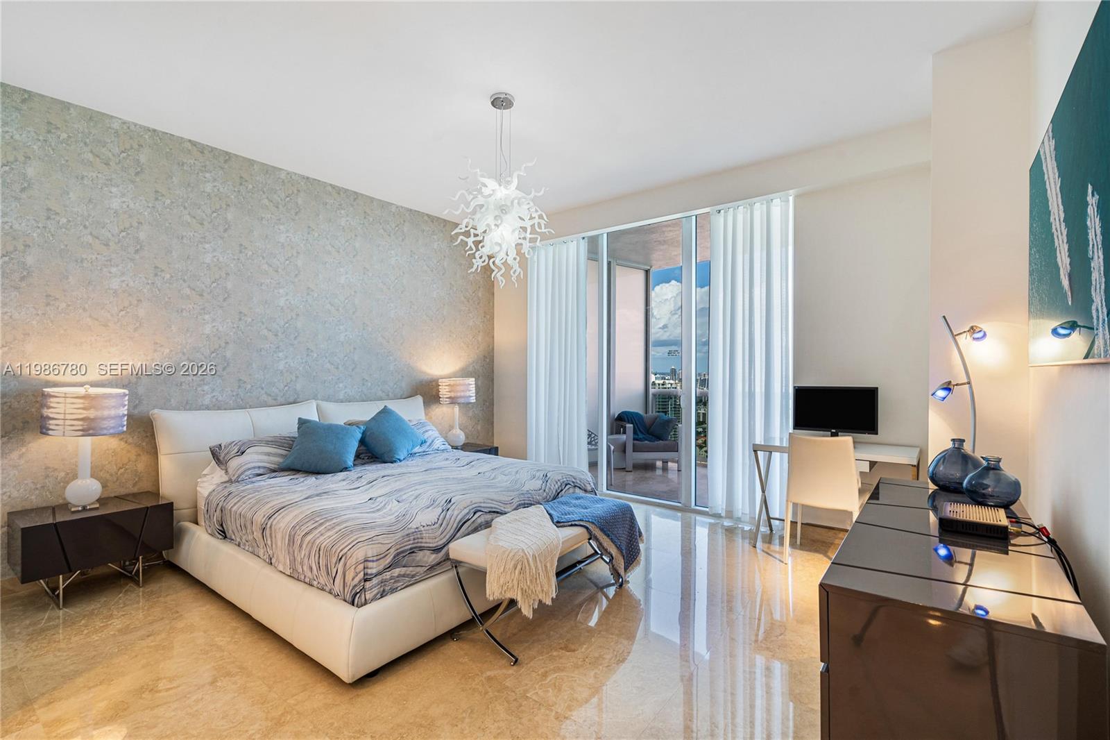 3002 3 / 4 1979 sq. ft. $ 2026-03-20 0 foto