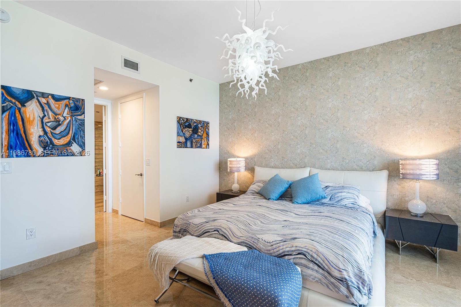 3002 3 / 4 1979 sq. ft. $ 2026-03-20 0 foto