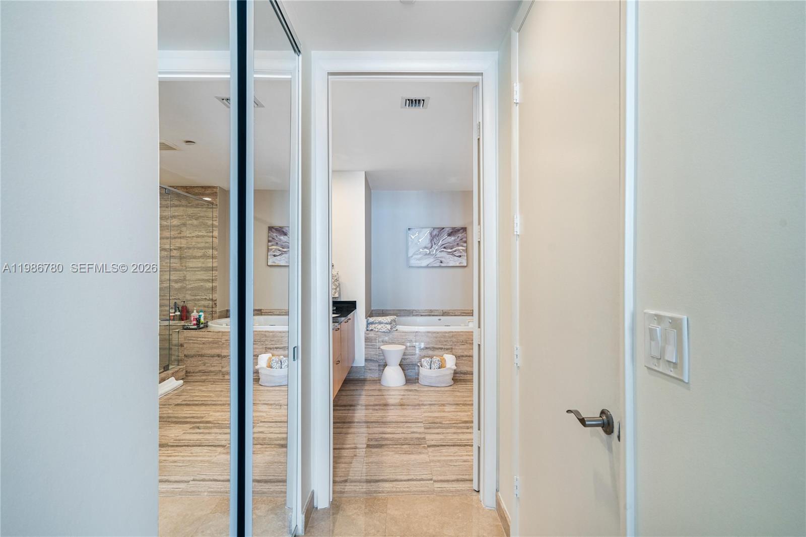 3002 3 / 4 1979 sq. ft. $ 2026-03-20 0 foto