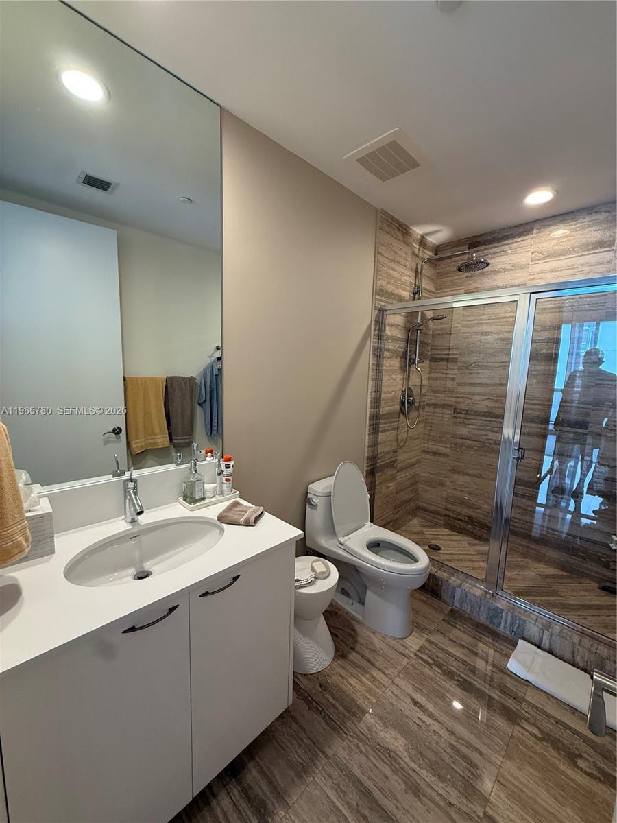 3002 3 / 4 1979 sq. ft. $ 2026-03-20 0 foto