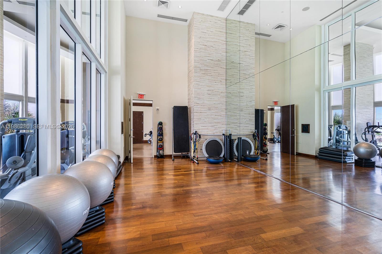 3002 3 / 4 1979 sq. ft. $ 2026-03-20 0 foto