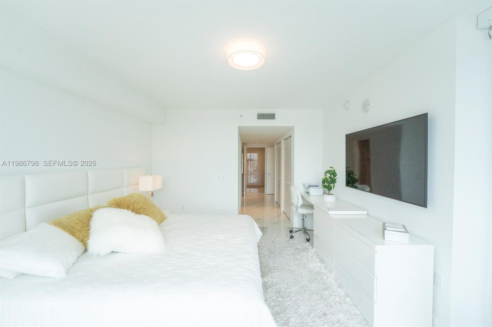 4-1007 3 / 4 1892 sq. ft. $ 2026-03-20 0 foto