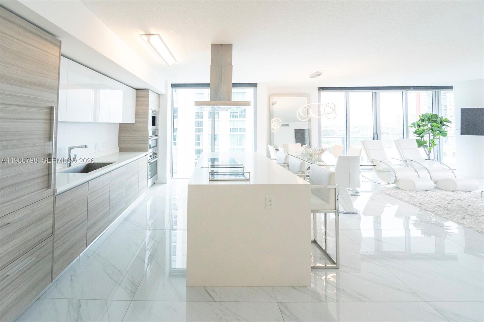 4-1007 3 / 4 1892 sq. ft. $ 2026-03-20 0 foto