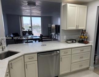 Photo of 427 Golden Isles Dr #10D, Hallandale Beach, Florida, 33009 -