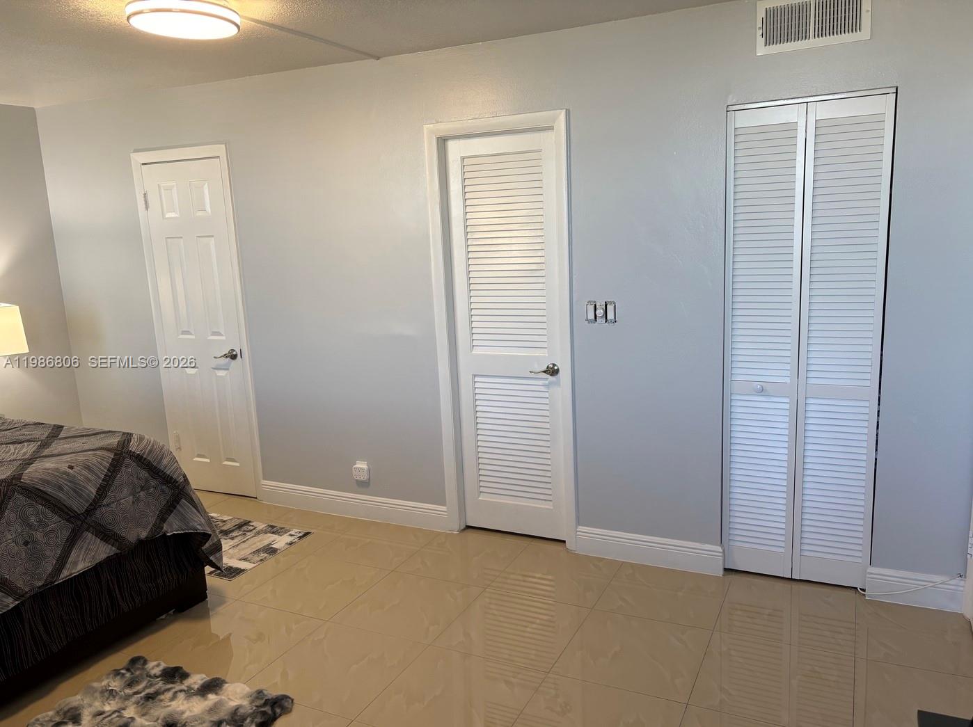 Photo of 427 Golden Isles Dr #10D, Hallandale Beach, Florida, 33009 -