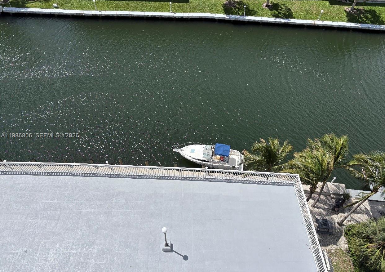 Photo of 427 Golden Isles Dr #10D, Hallandale Beach, Florida, 33009 -