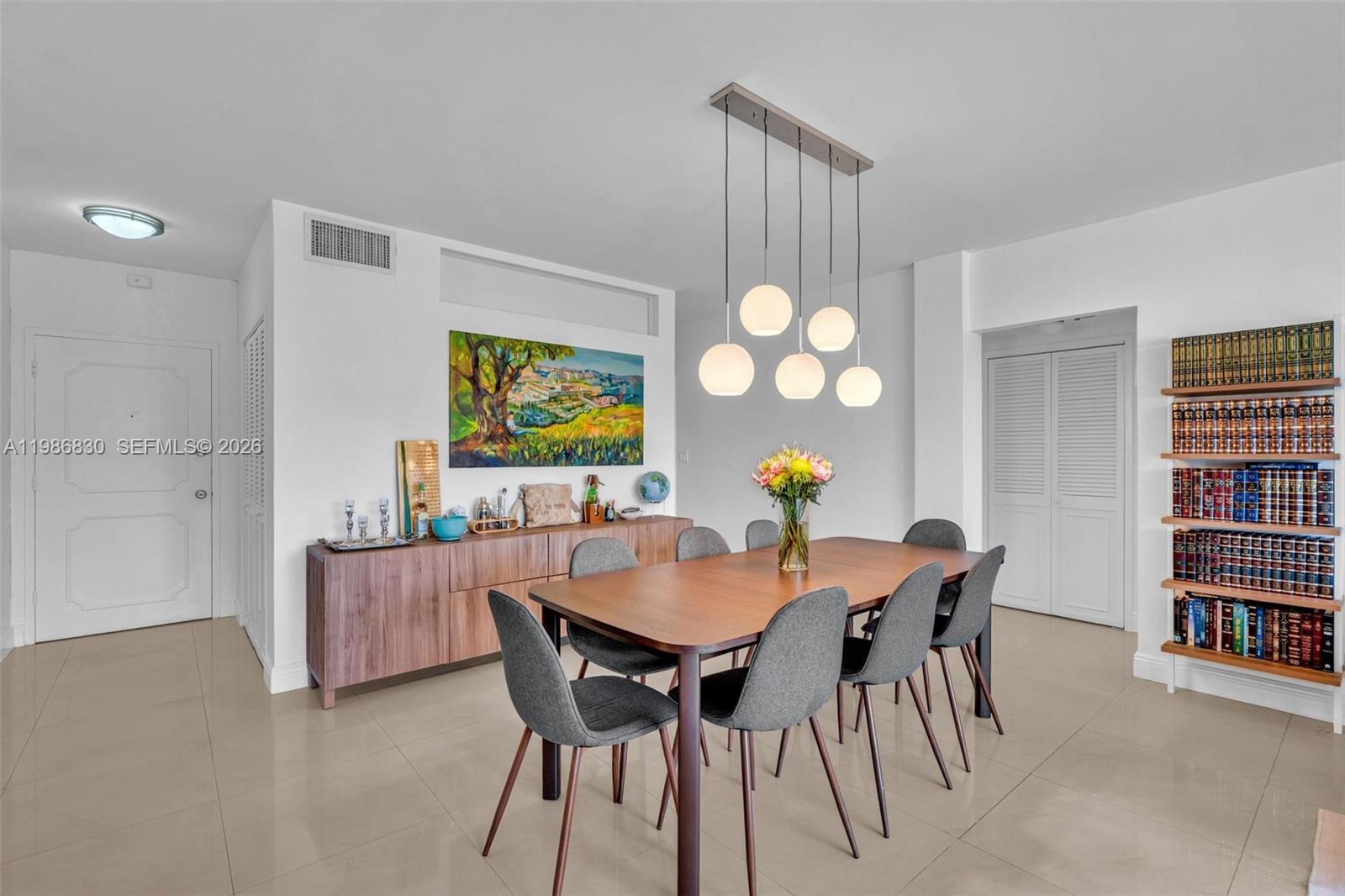 202s 1 / 1 1200 sq. ft. $ 2026-03-20 0 foto