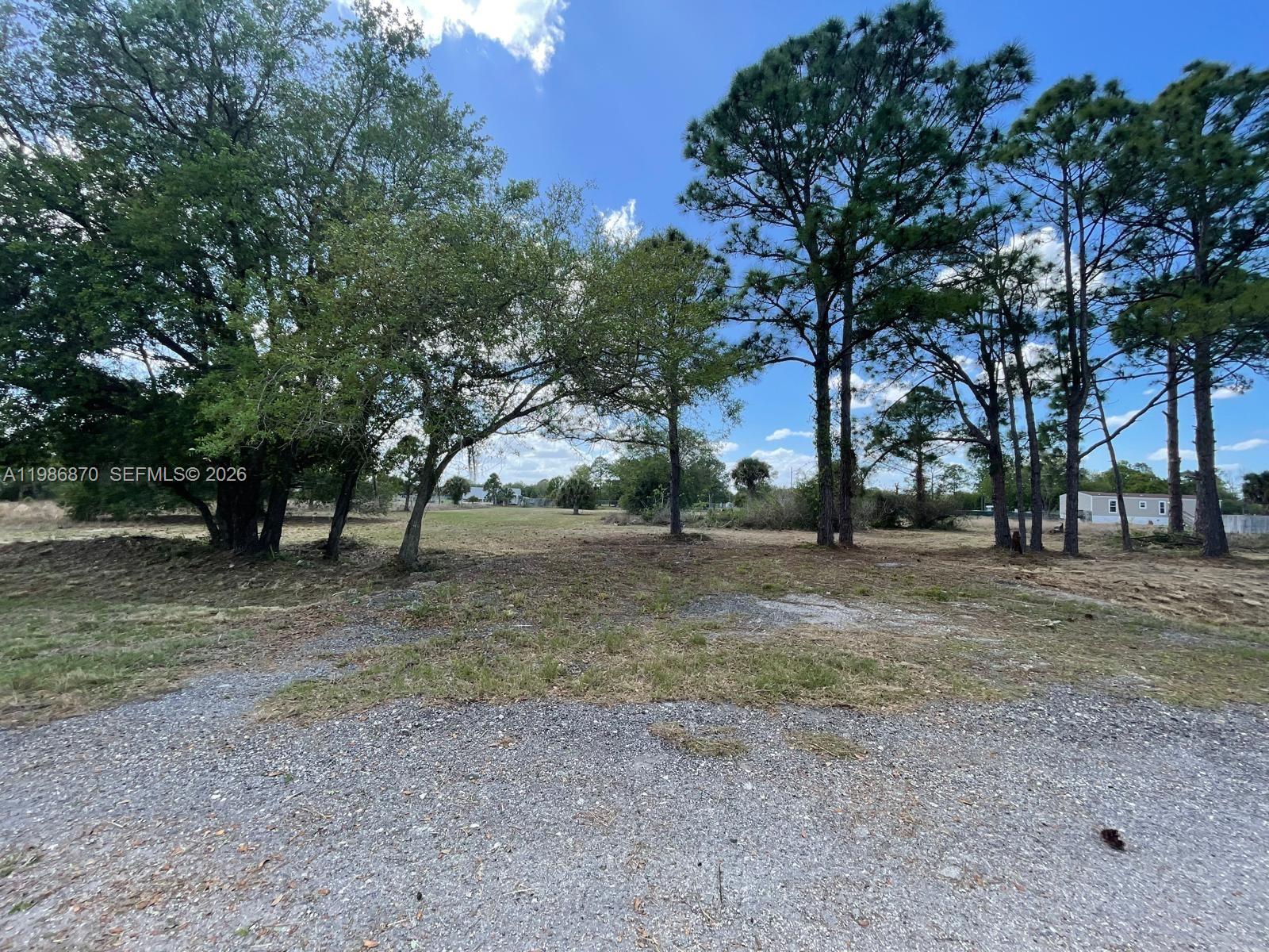   /   кв.футов $ 2026-03-21 0 Фото