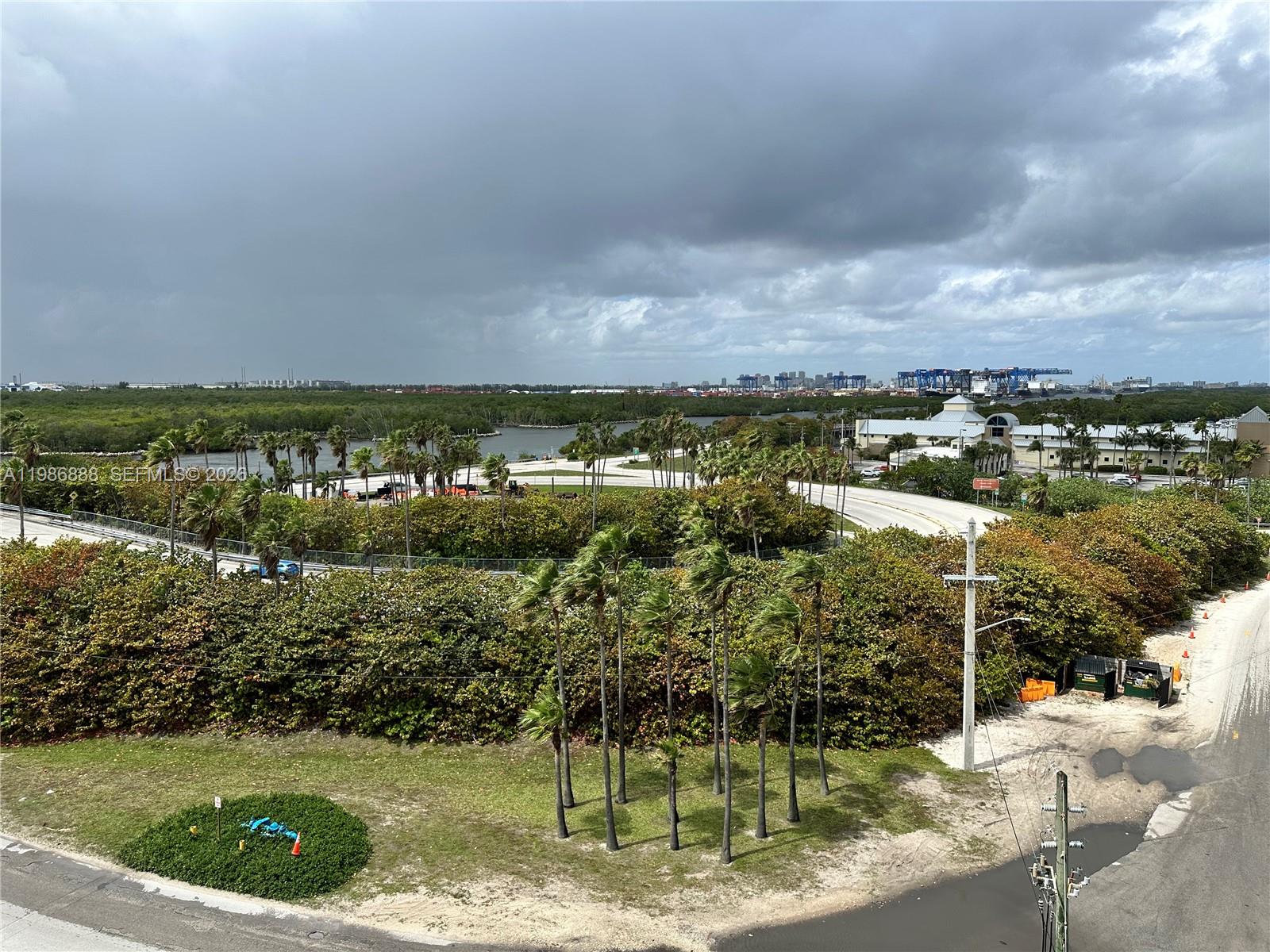 Photo of 6051 Ocean Dr  #704, Hollywood, Florida, 33019 - 