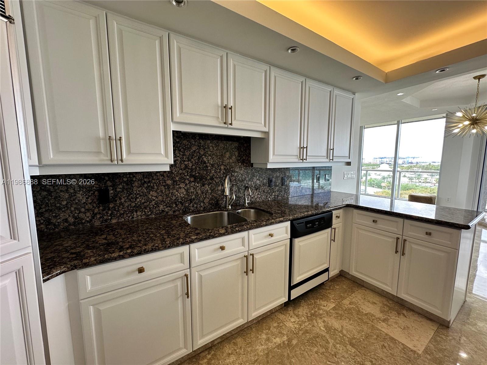 Photo of 6051 Ocean Dr  #704, Hollywood, Florida, 33019 - 