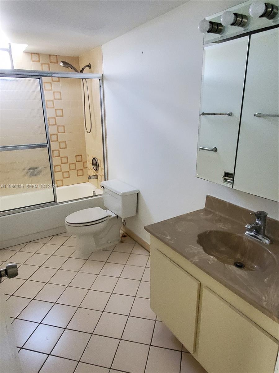 Photo of 2500 Parkview Dr  #2012, Hallandale Beach, Florida, 33009 - 