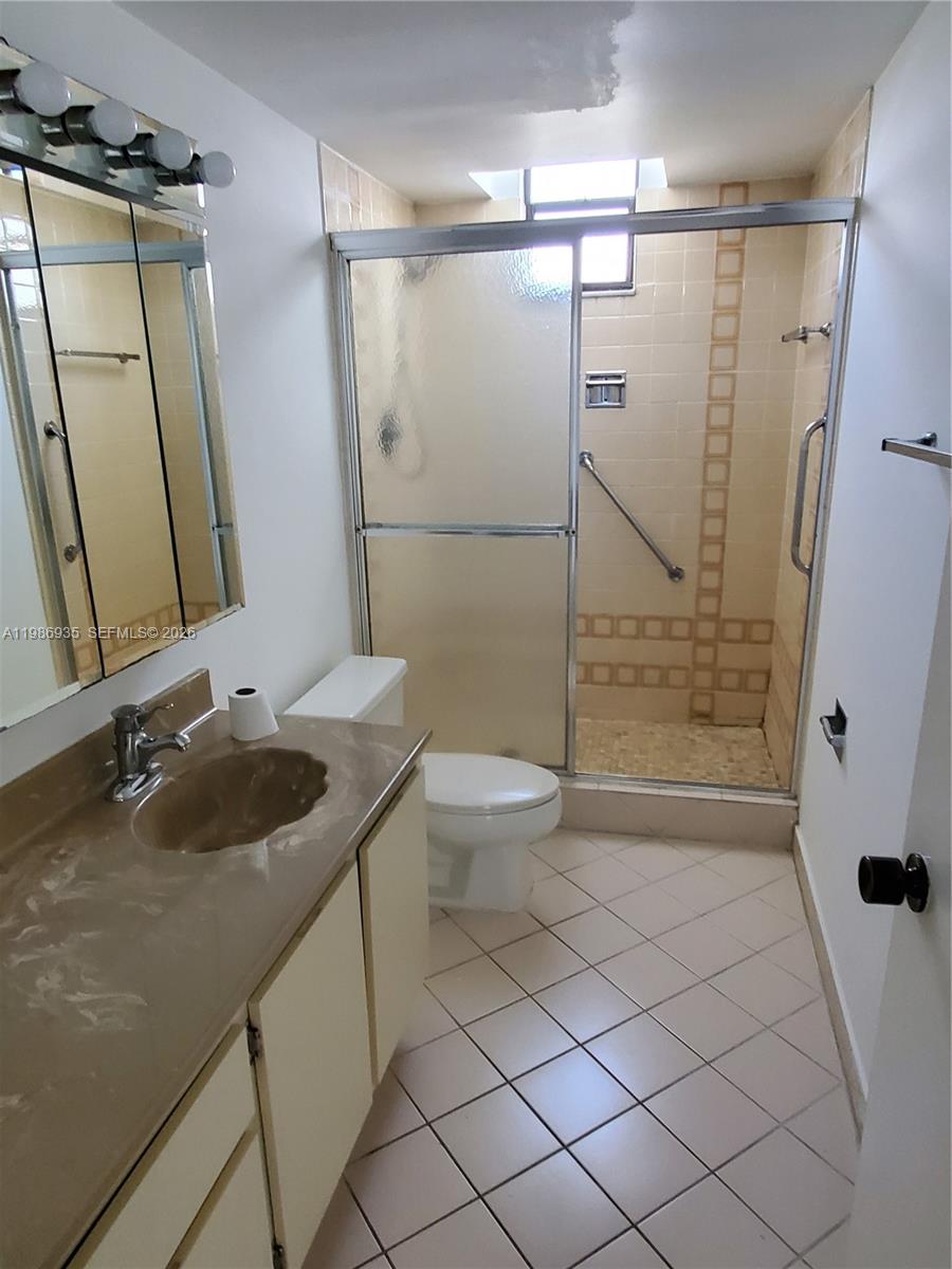 Photo of 2500 Parkview Dr  #2012, Hallandale Beach, Florida, 33009 - 