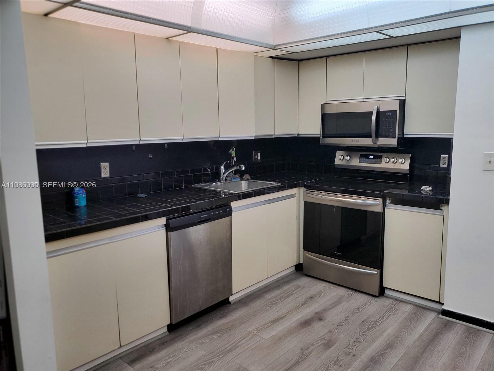 Photo of 2500 Parkview Dr  #2012, Hallandale Beach, Florida, 33009 - 