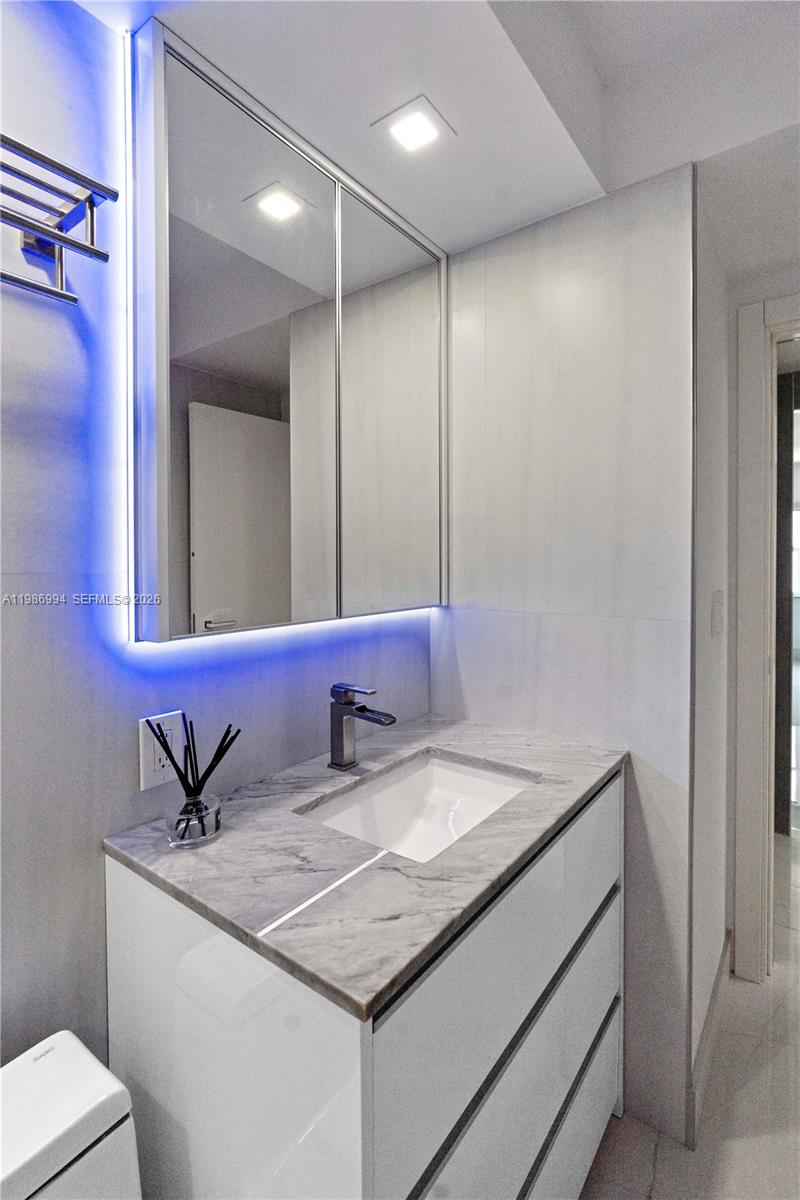 Photo of 400 Kings Point Dr  #822-23, Sunny Isles Beach, Florida, 33160 - 3-rd bathroom
