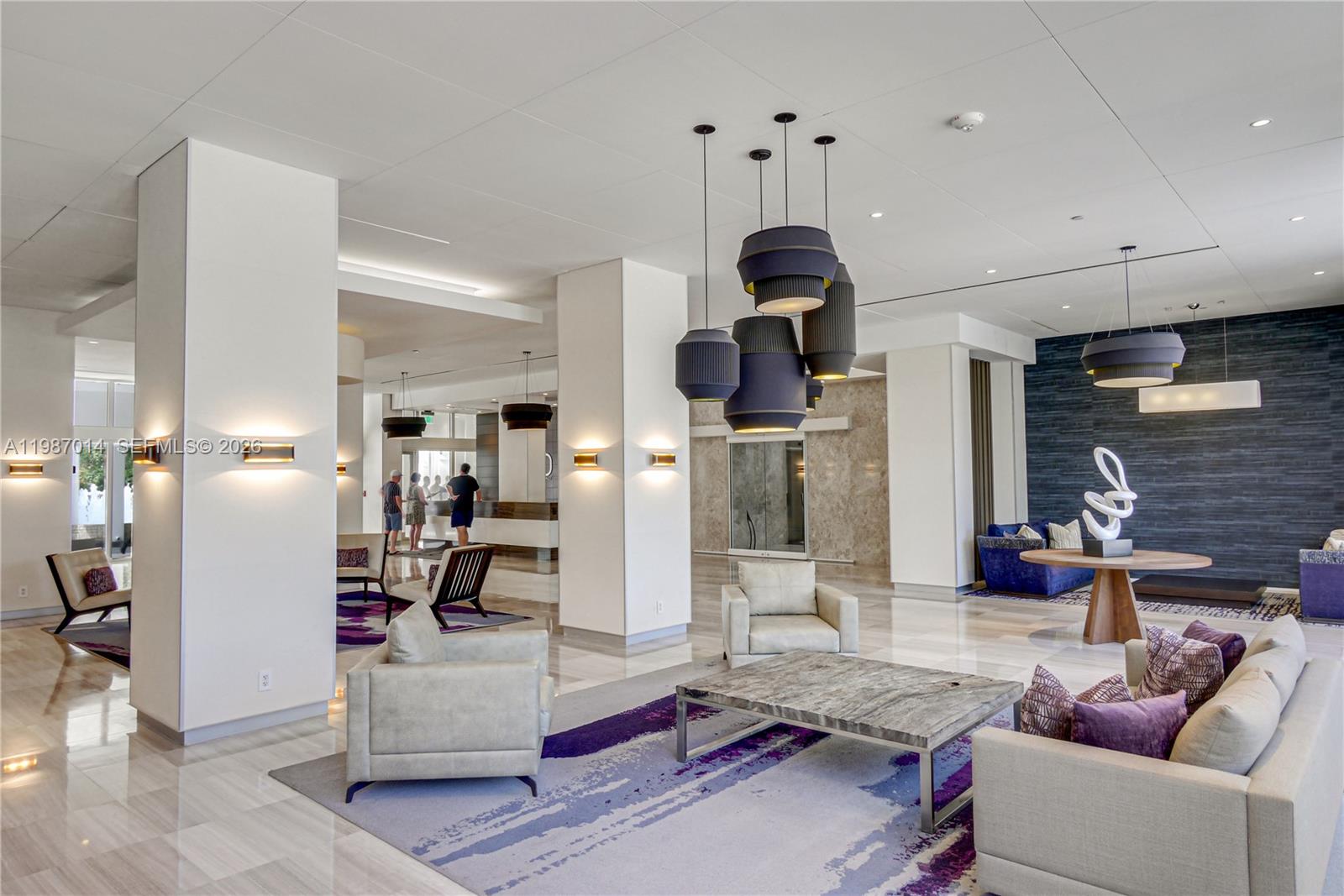 617 2 / 2 1521 кв.футов $ 2026-03-21 0 Фото