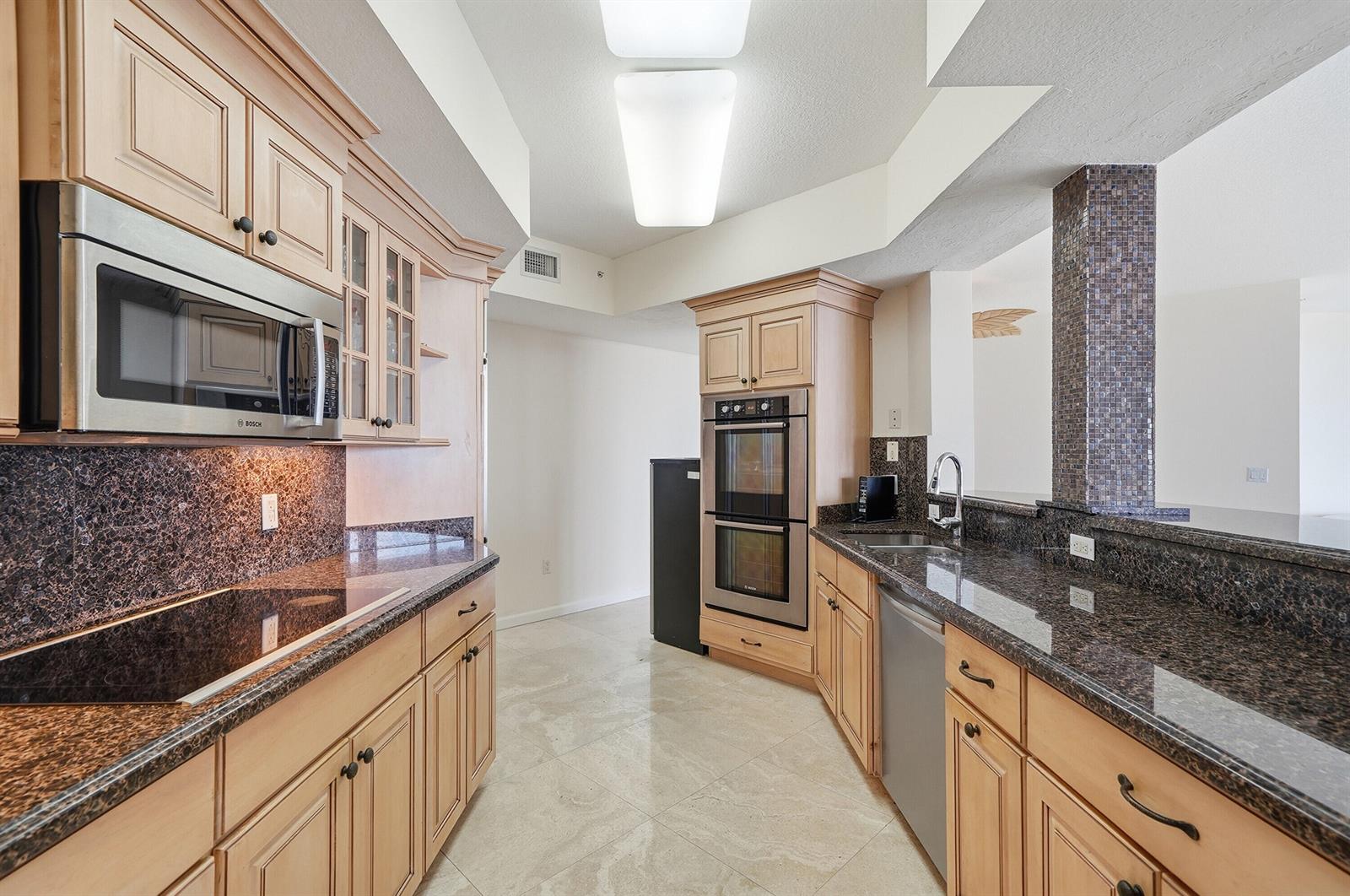 Photo of 6051 Ocean  #1003, Hollywood, Florida, 33019 - 12_dsc00721