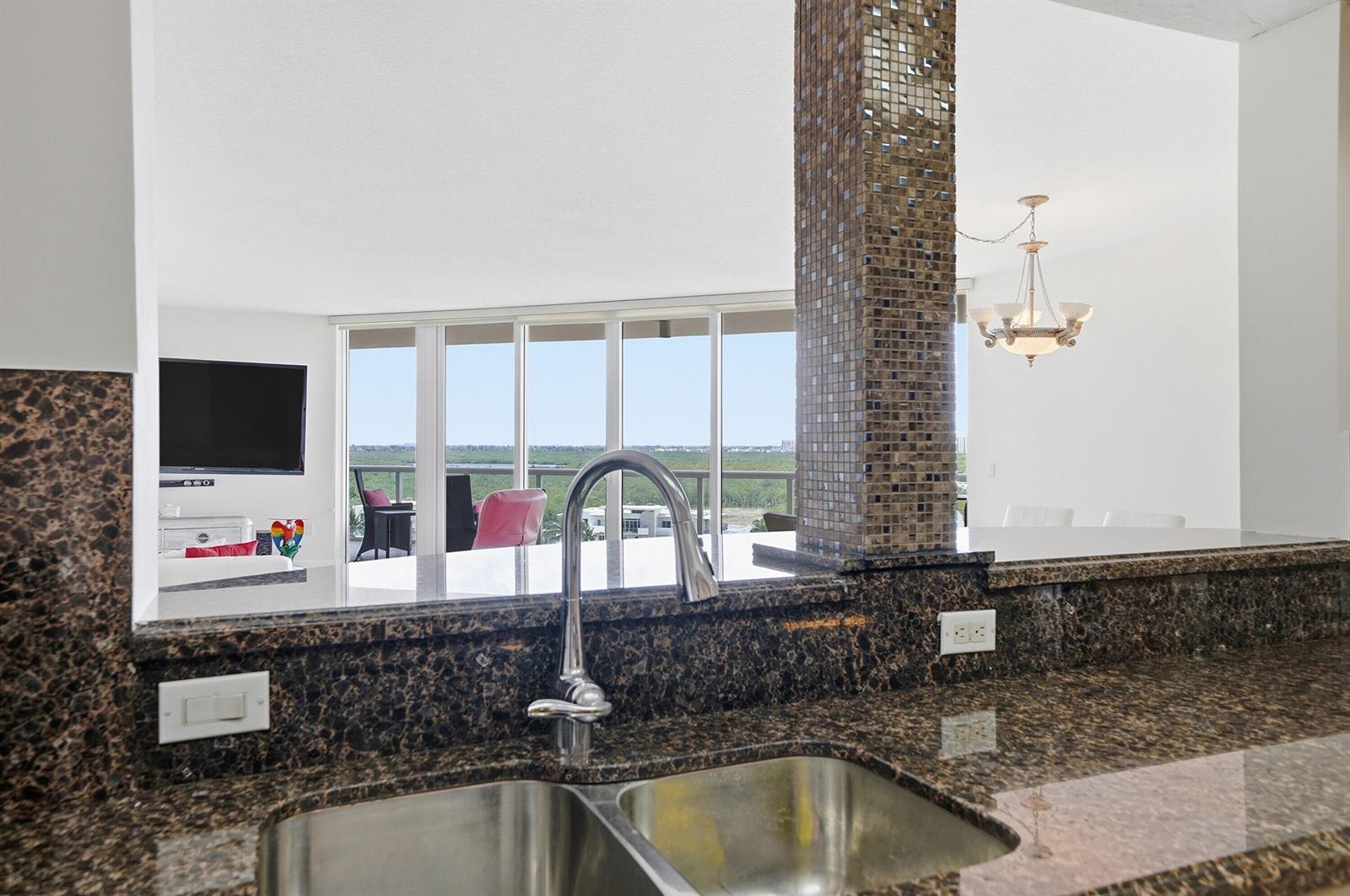 Photo of 6051 Ocean  #1003, Hollywood, Florida, 33019 - 16_dsc00741