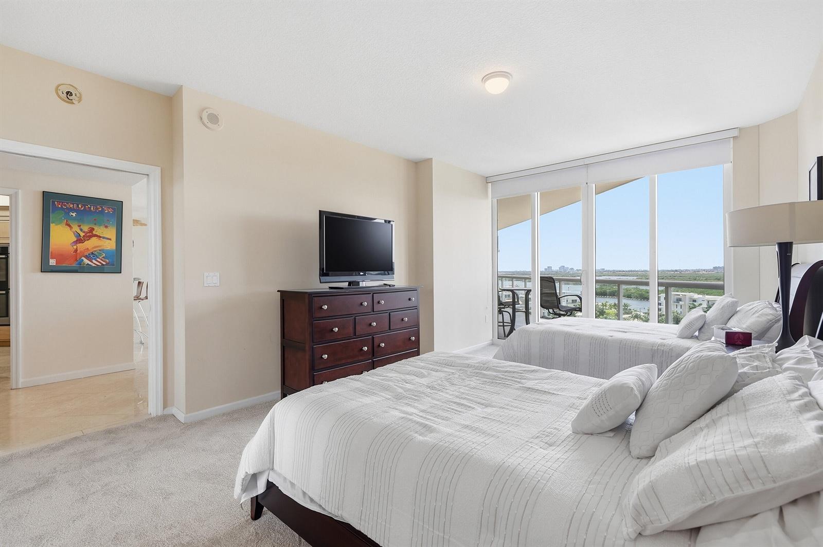 Photo of 6051 Ocean  #1003, Hollywood, Florida, 33019 - 09_dsc00691