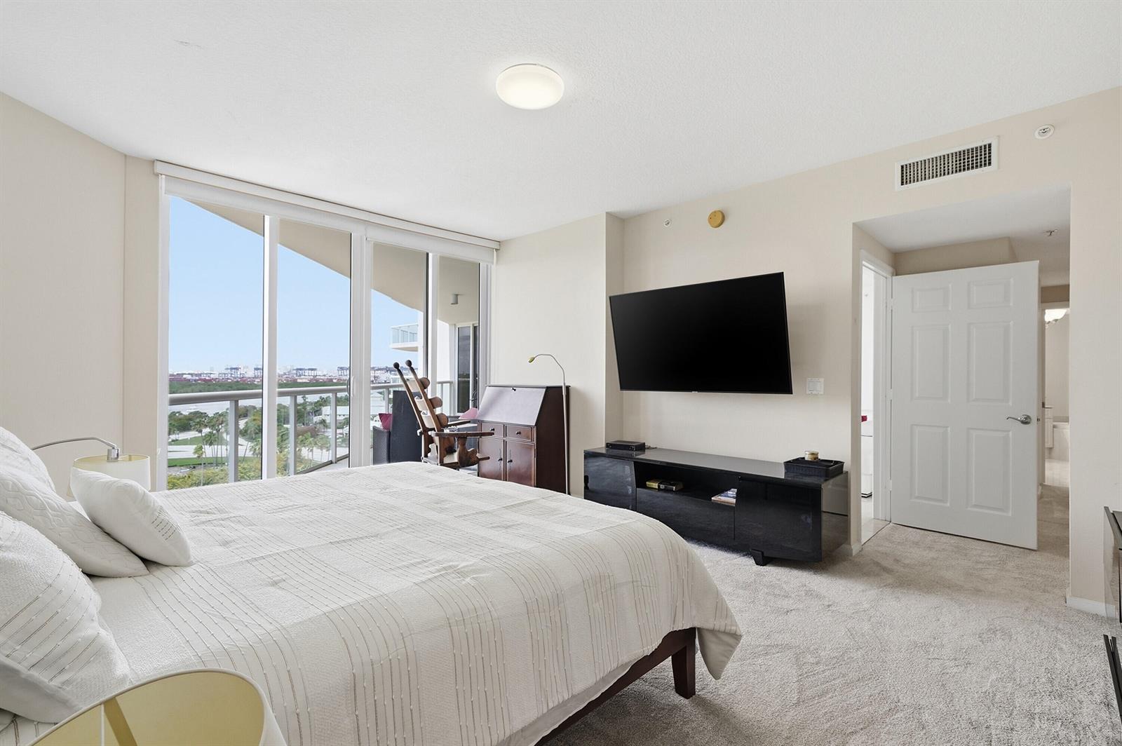 Photo of 6051 Ocean  #1003, Hollywood, Florida, 33019 - 34_dsc00841