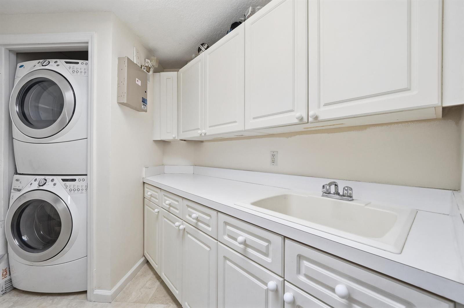 Photo of 6051 Ocean  #1003, Hollywood, Florida, 33019 - 41_dsc00706