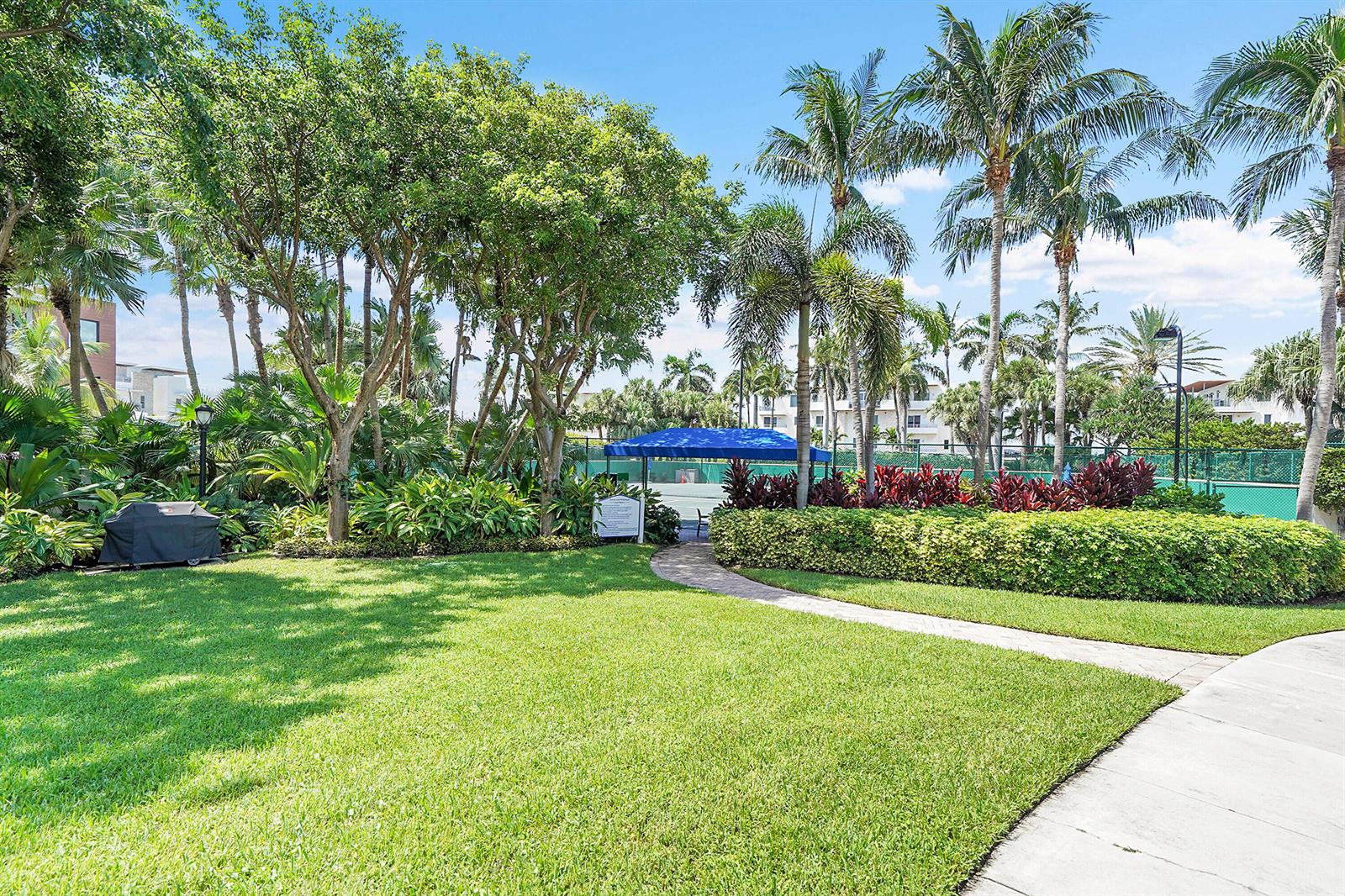 Photo of 6051 Ocean  #1003, Hollywood, Florida, 33019 - 7 dog walk south