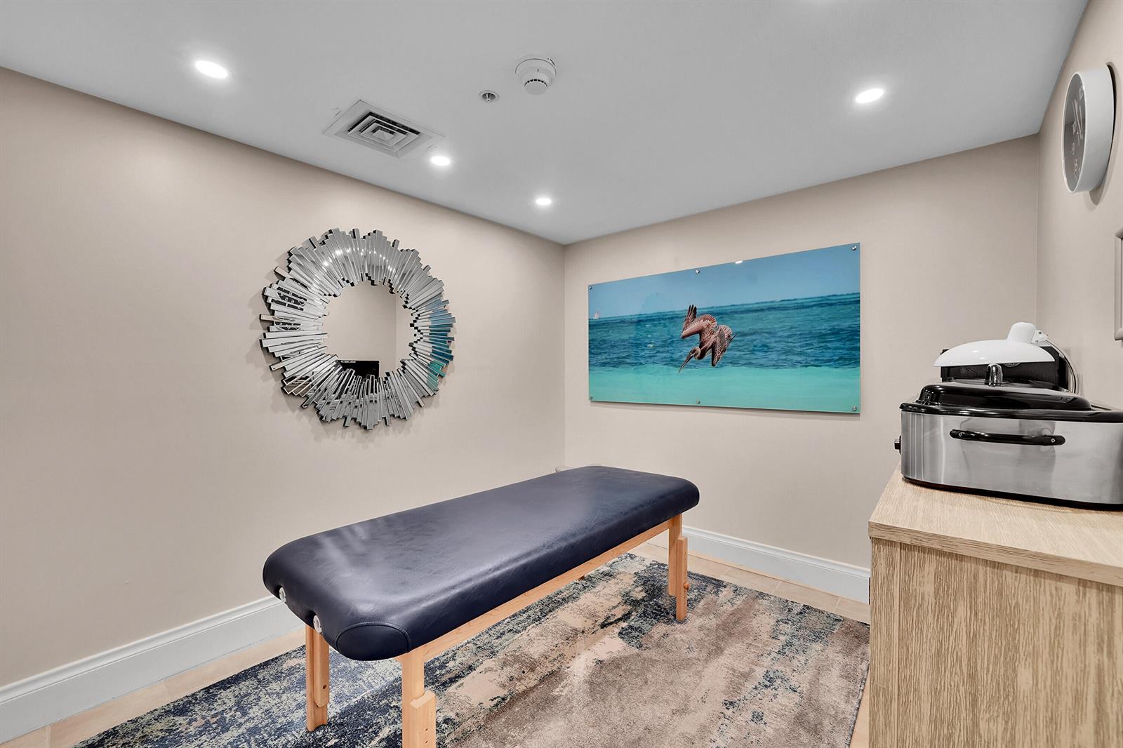 Photo of 6051 Ocean  #1003, Hollywood, Florida, 33019 - 15 massage room